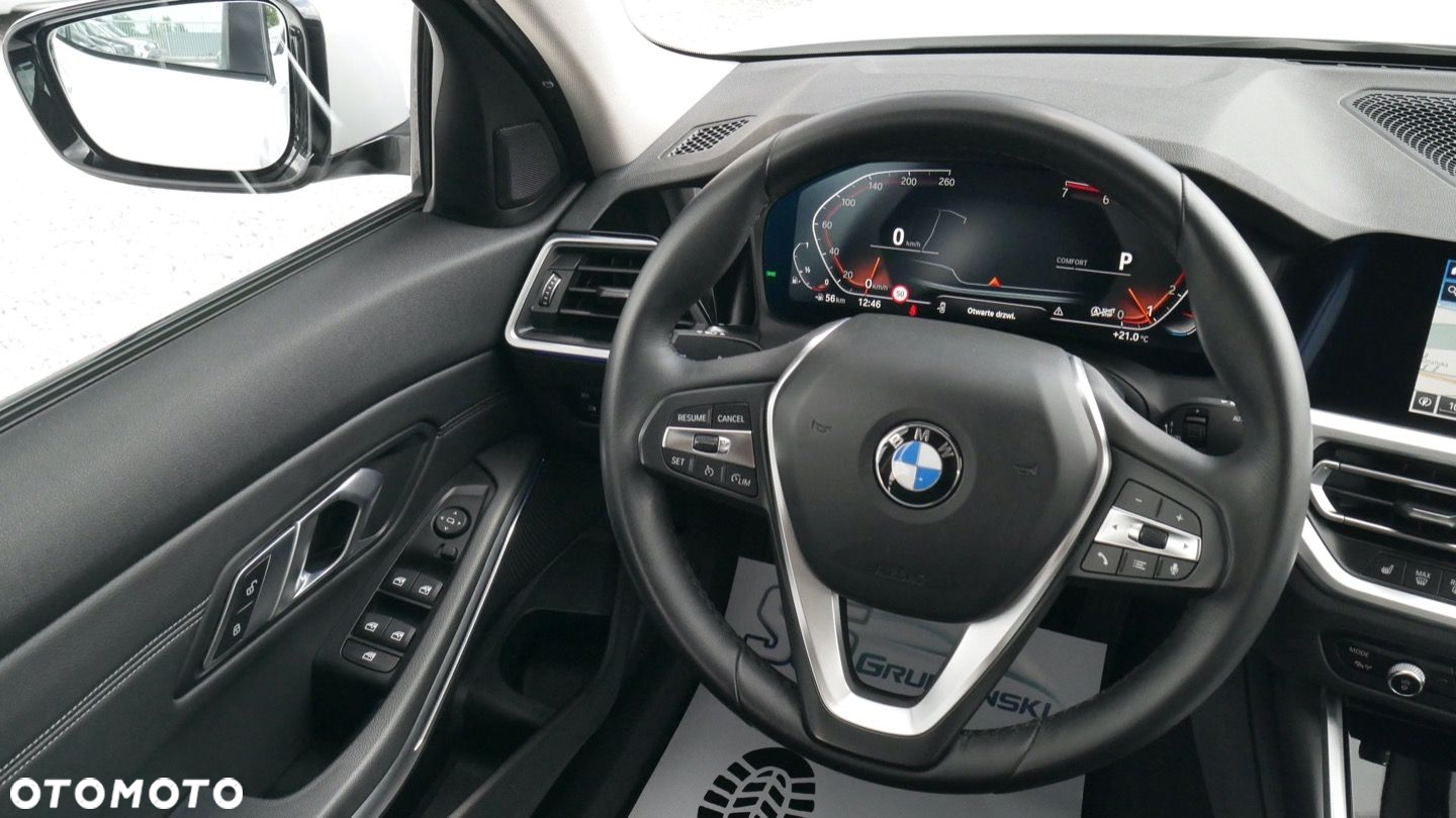 BMW Seria 3 - 25