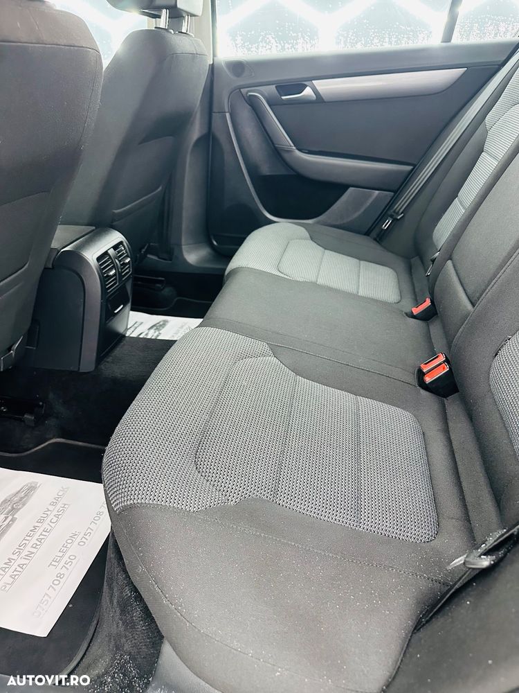 Volkswagen Passat - 11
