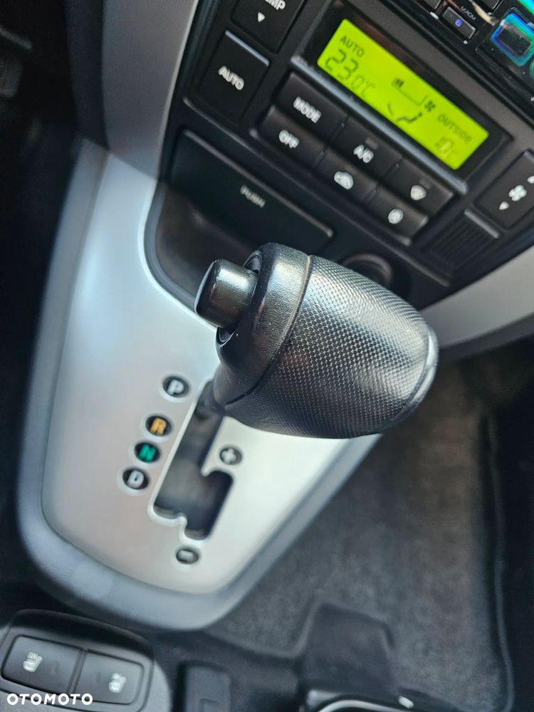 Hyundai Tucson 2.0 CRDi VGT 2WD Automatik GLS - 24
