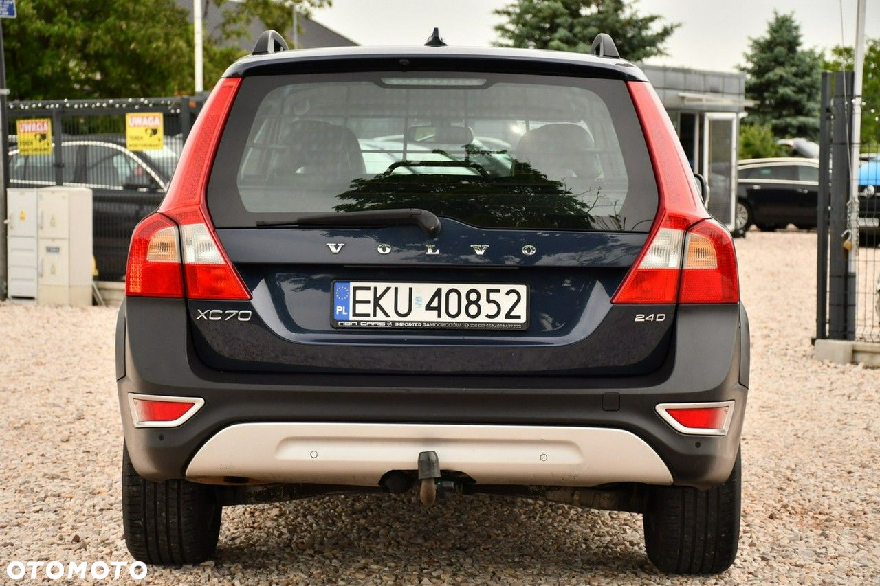 Volvo XC 70 2.4D Momentum - 16