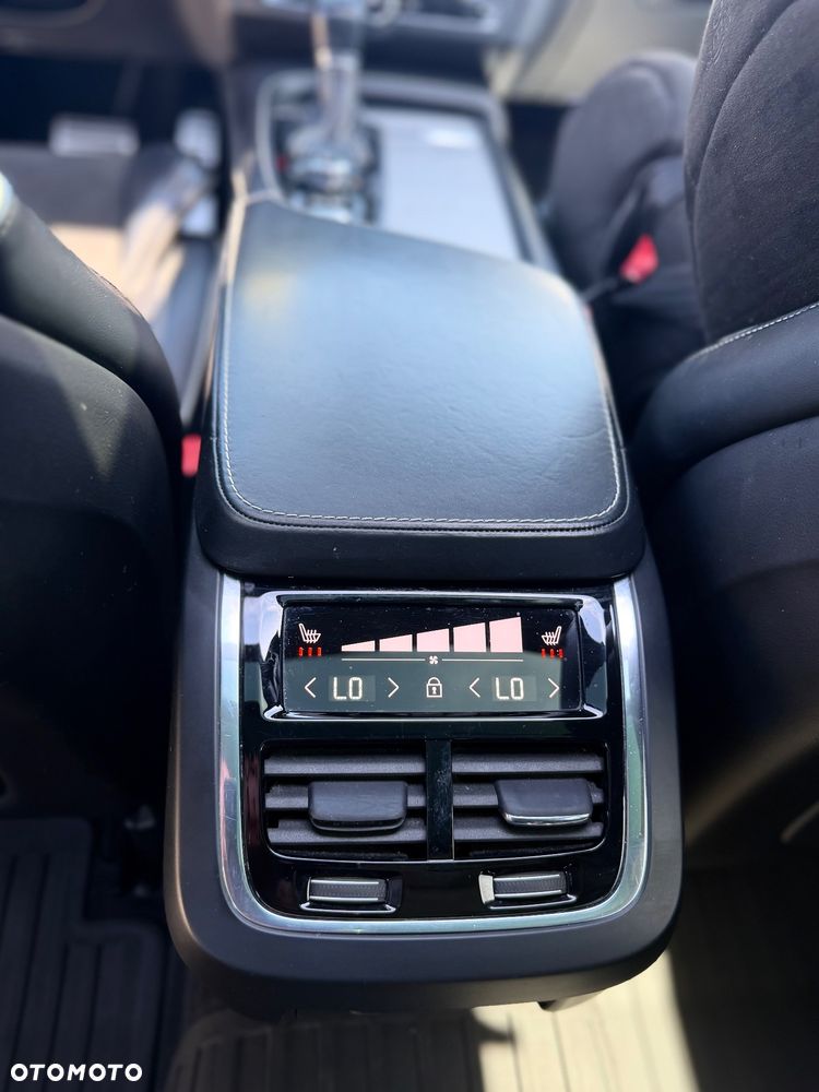 Volvo V90 T6 AWD R-Desgin - 9