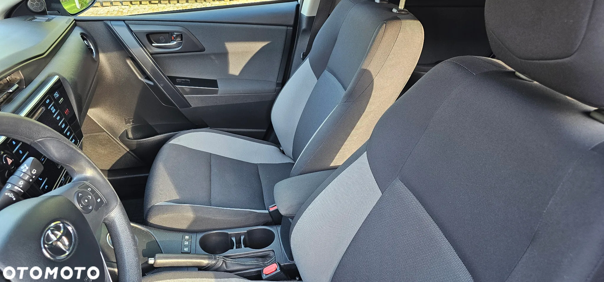 Toyota Auris Hybrid 135 Active - 10