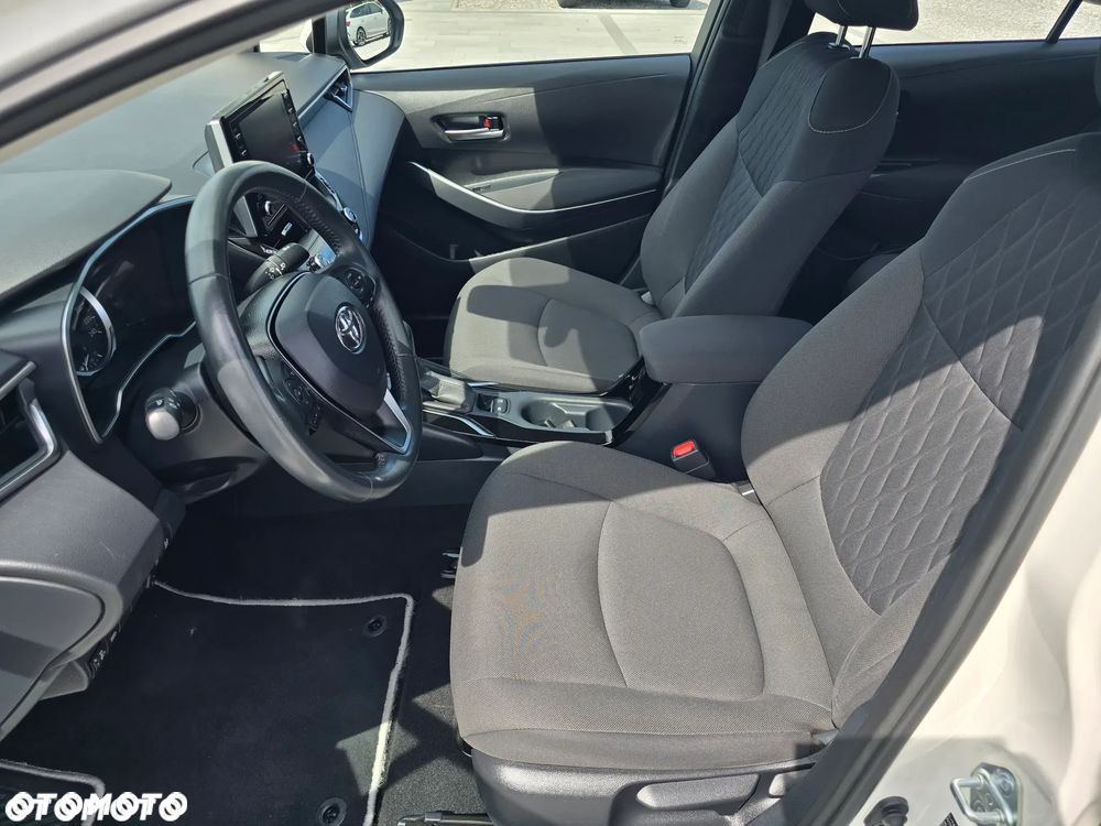 Toyota Corolla - 25