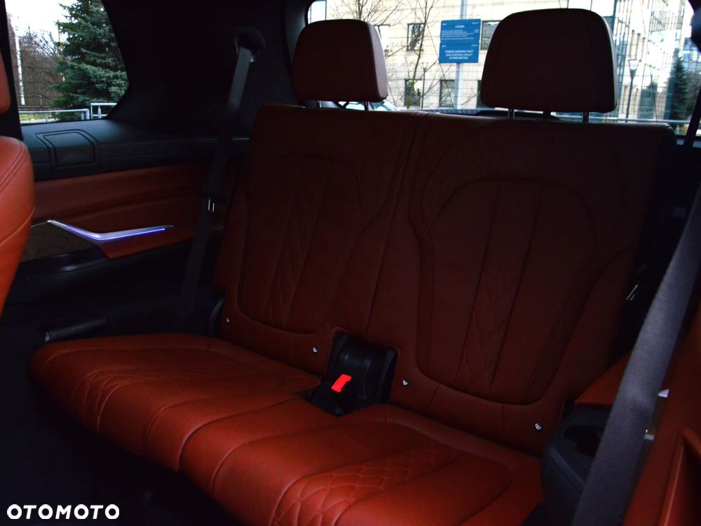 BMW X7 M50i - 22