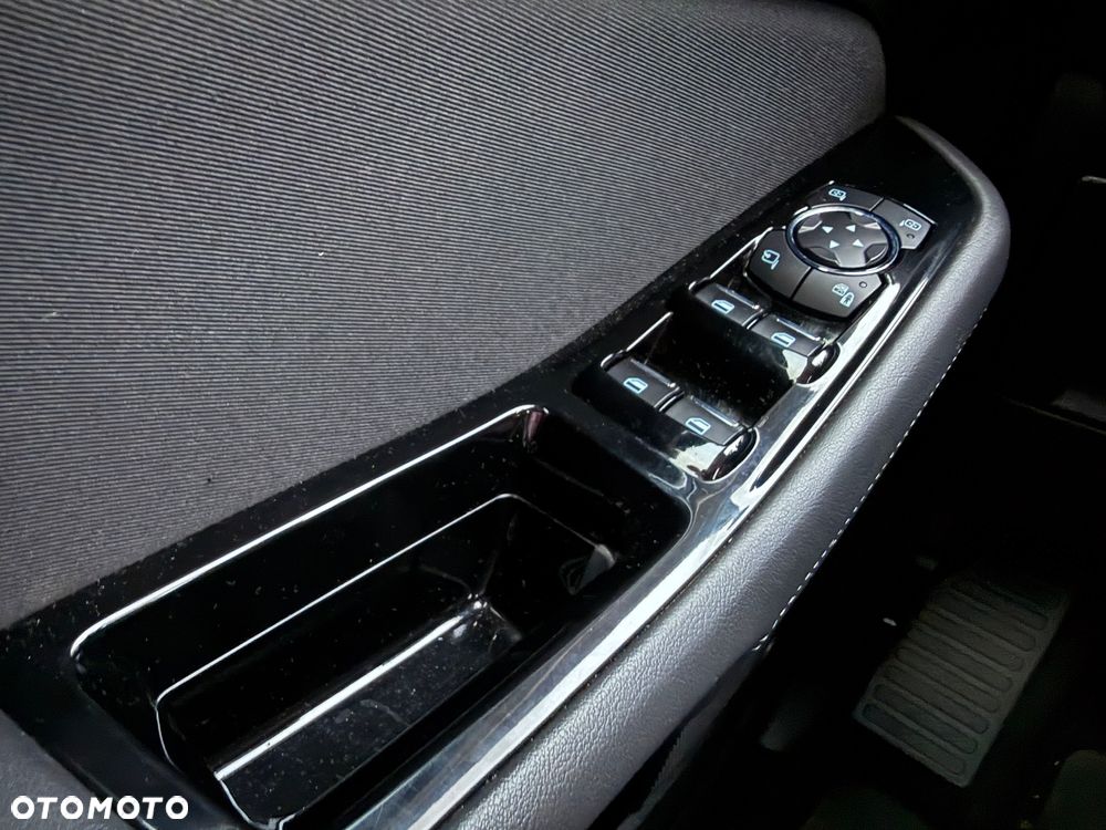 Ford S-Max 2.0 EcoBlue Edition - 26