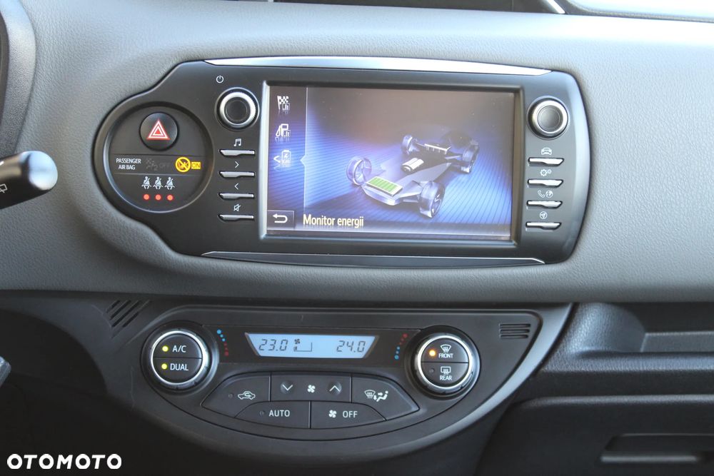 Toyota Yaris - 8