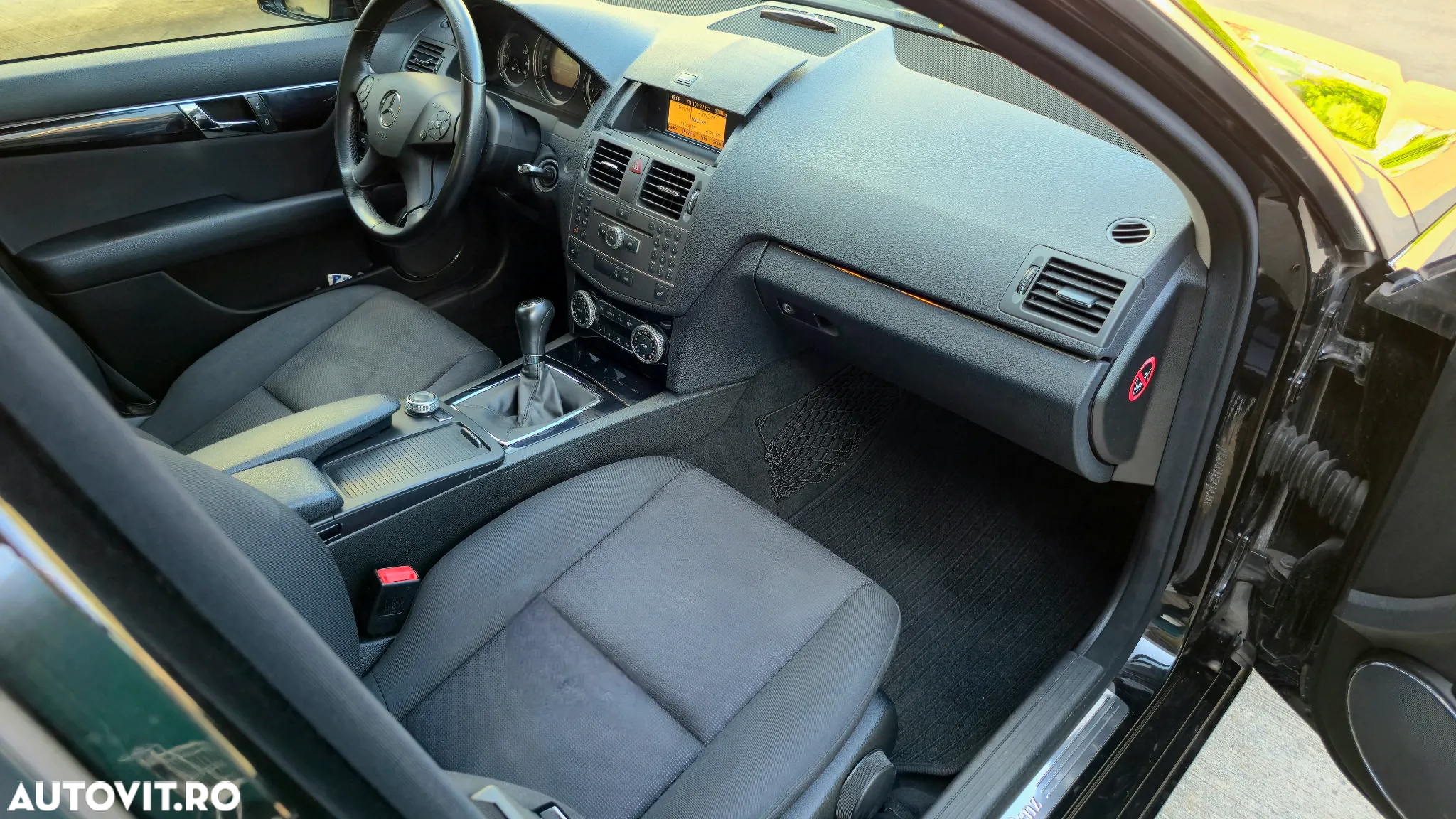 Mercedes-Benz C 200 T (BlueEFFICIENCY) Elegance - 10