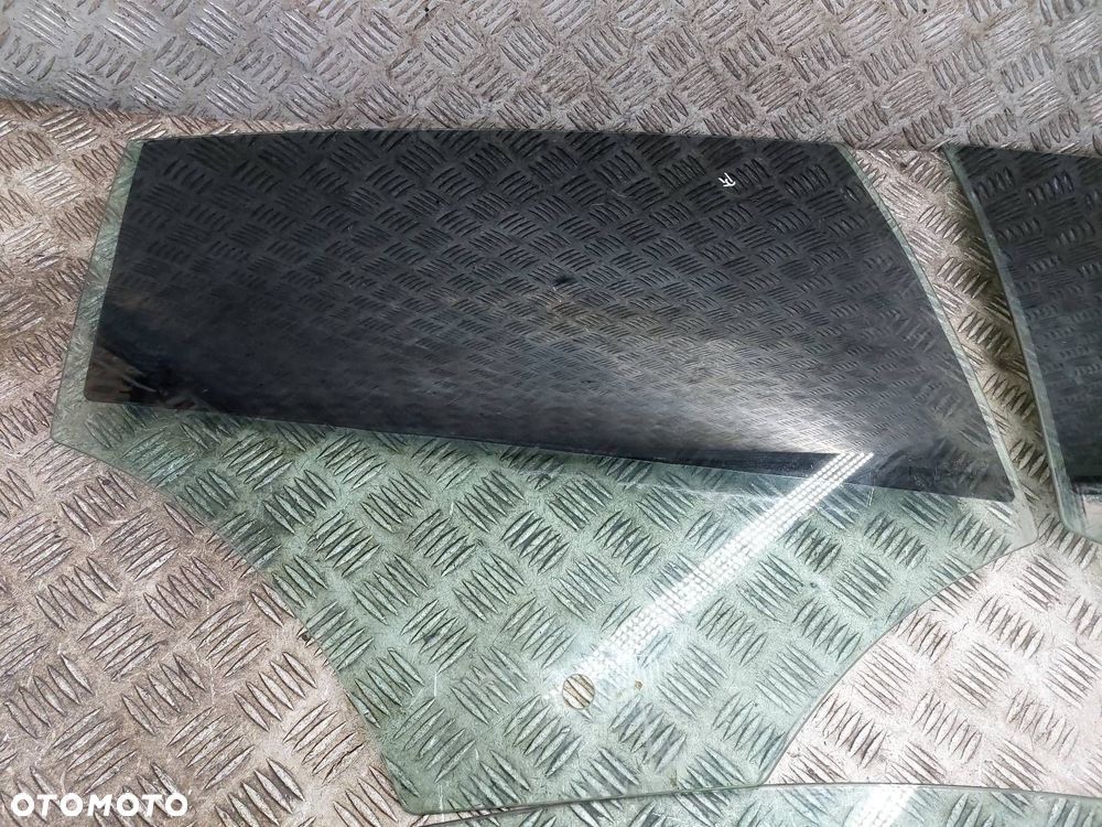 SZYBA DRZWI PRAWY PRZÓD + LEWY TYŁ + PRAWY TYŁ JAGUAR XF X250 - 4