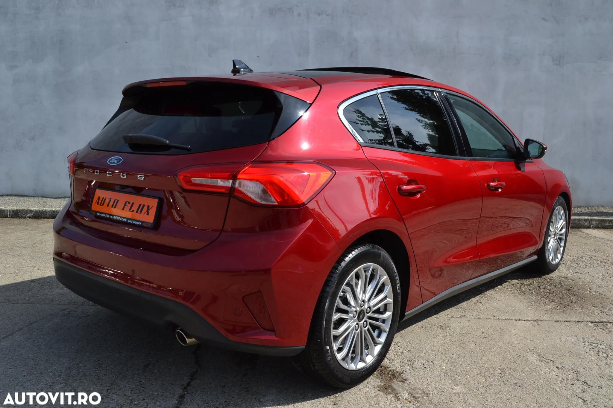 Ford Focus 1.5 EcoBlue Start-Stopp-System Aut. TITANIUM - 6