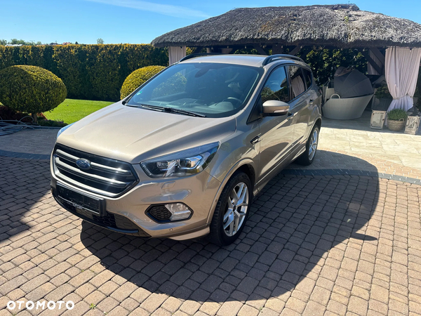 Ford Kuga 1.5 EcoBoost 2x4 ST-Line