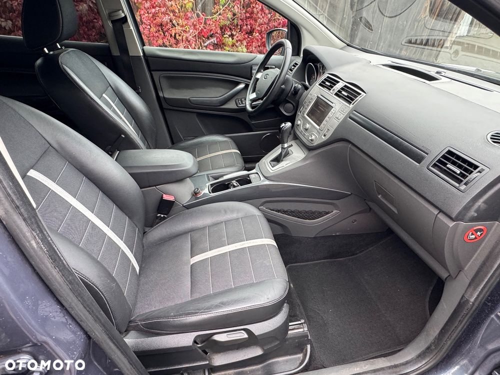 Ford Kuga - 11
