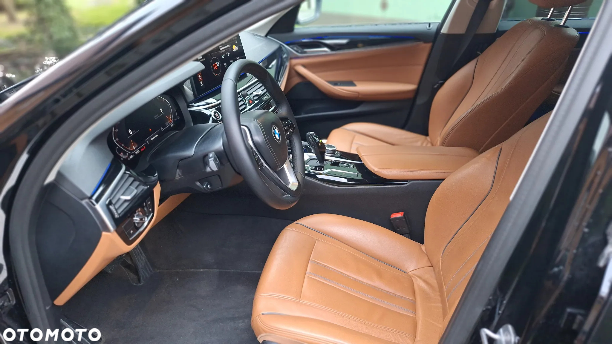 BMW Seria 5 520i Touring Luxury Line - 22