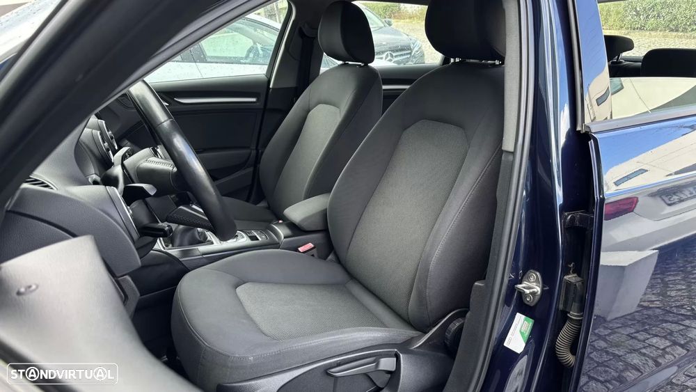 Audi A3 Sportback 30 TDI Sport - 26