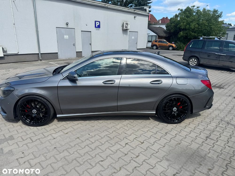 Mercedes-Benz CLA 250 4-Matic - 12