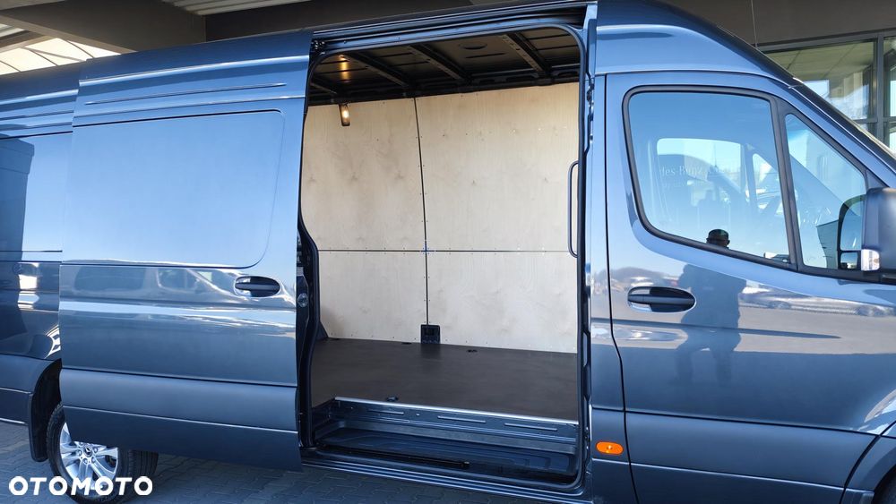 Mercedes-Benz Sprinter - 17