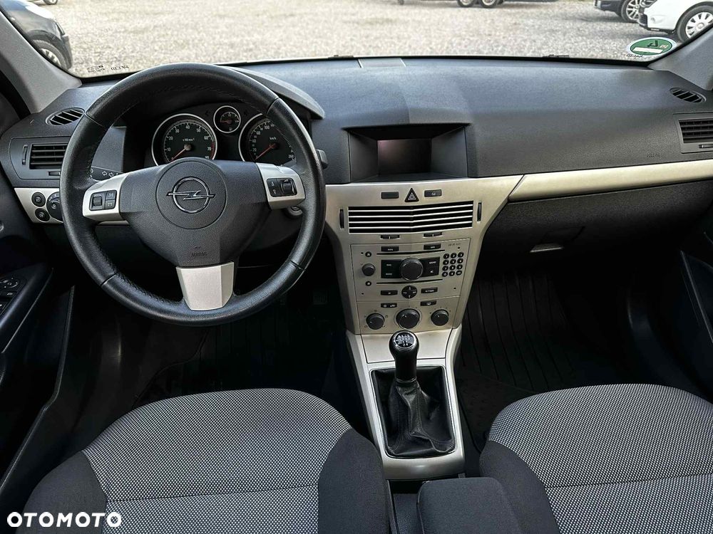 Opel Astra 1.6 NAVI - 17