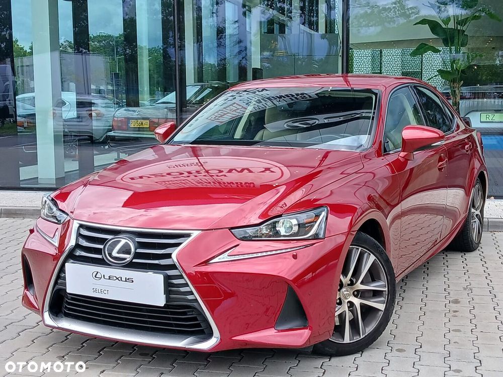 Lexus IS - 10