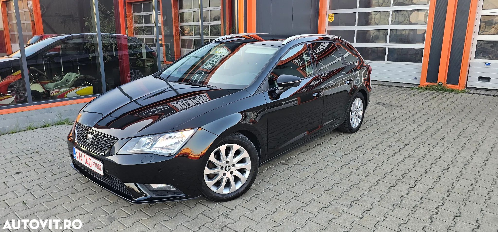 Seat Leon Sportstourer 2.0 TDI Style - 1