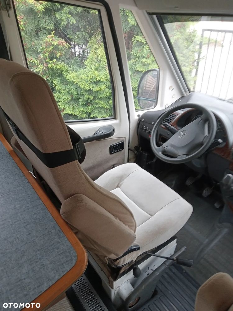 Mercedes-Benz Kamper - 11