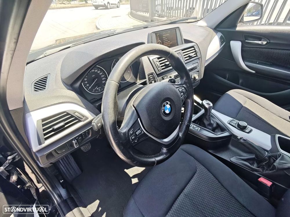 BMW 116 d Line Urban - 16