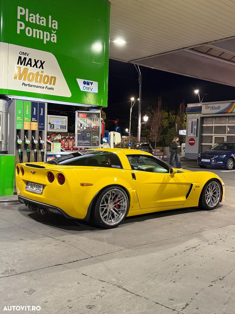 Chevrolet Corvette - 7