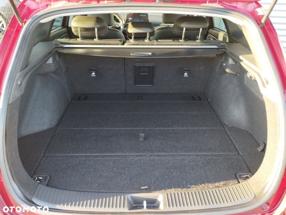 Hyundai i30 1.5 T-GDI 48V Executive DCT - 27