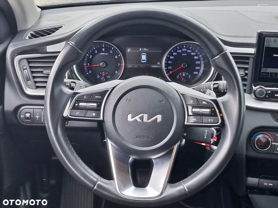 Kia Ceed - 16