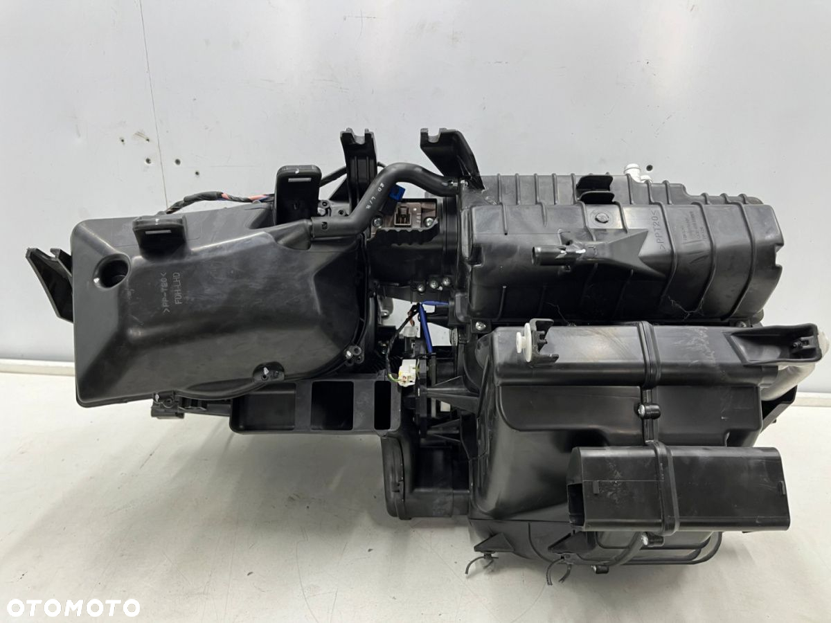 Nagrzewnica Hyundai i30 I FD 07-12r. wersja z KLIMĄ obudowa chłodnicy wody parownik klimatyzacji - 10
