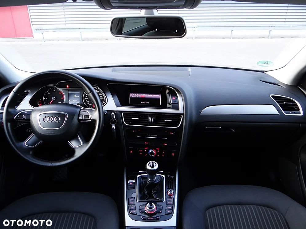 Audi A4 Avant 2.0 TDI DPF Attraction - 25