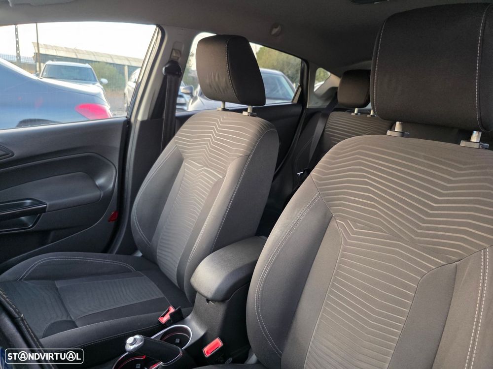 Ford Fiesta 1.5 TDCi Titanium - 12