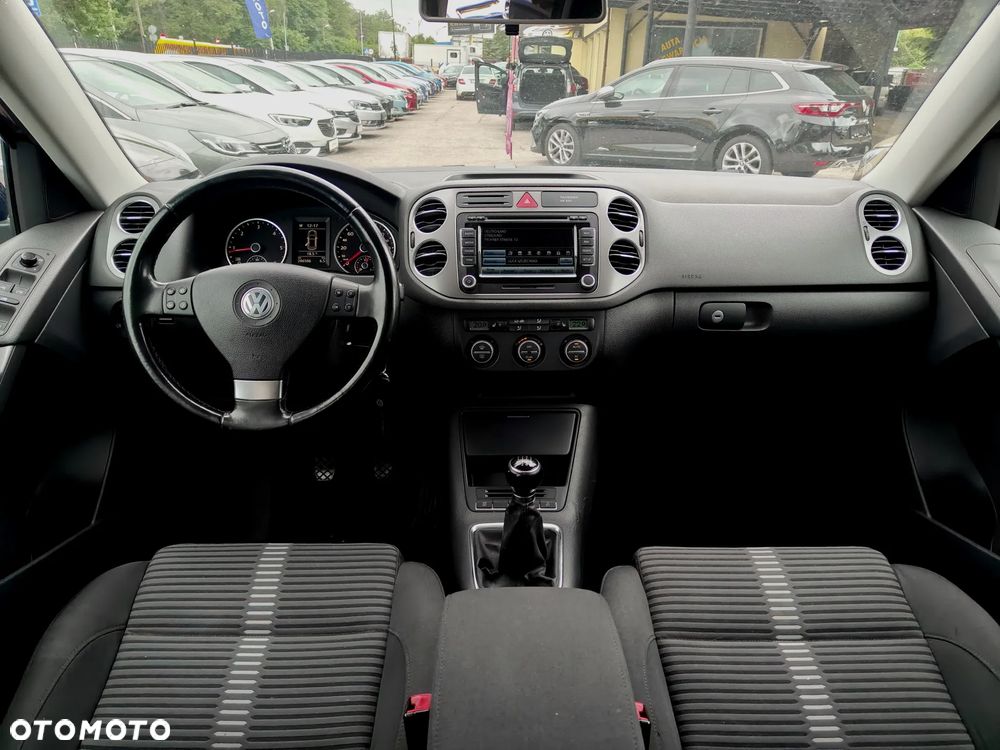 Volkswagen Tiguan - 11