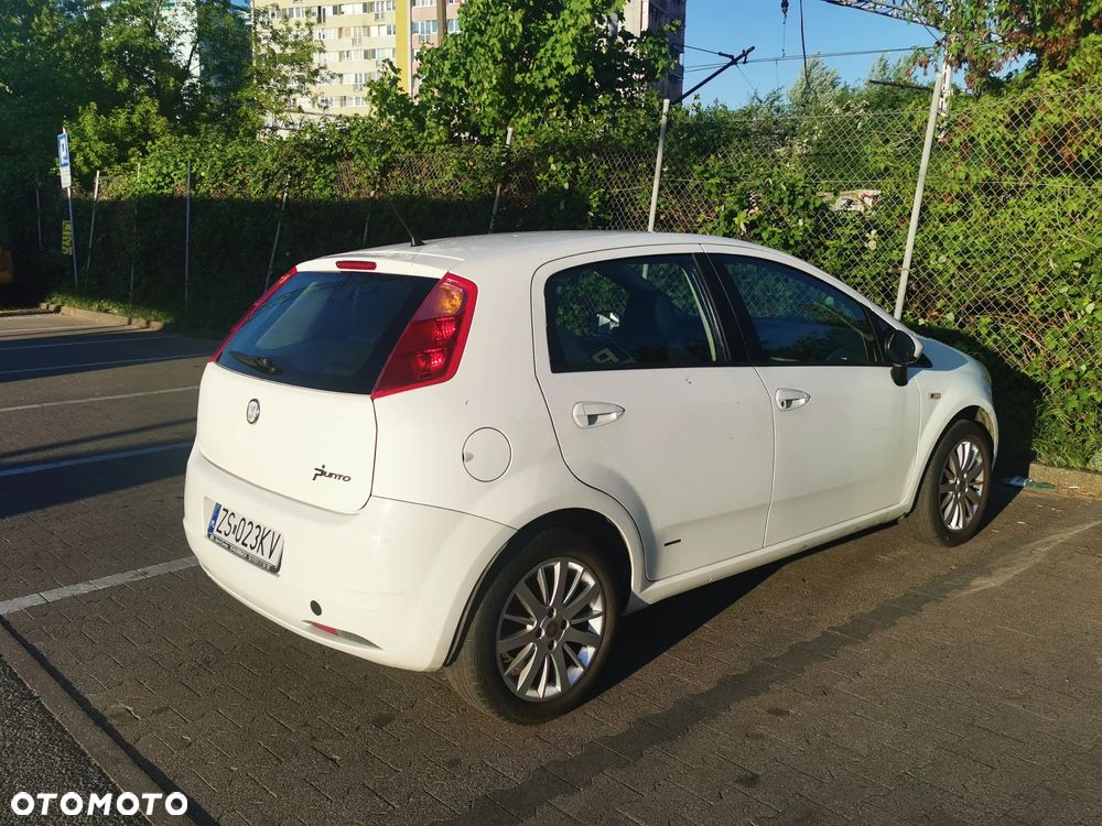 Fiat Grande Punto - 8