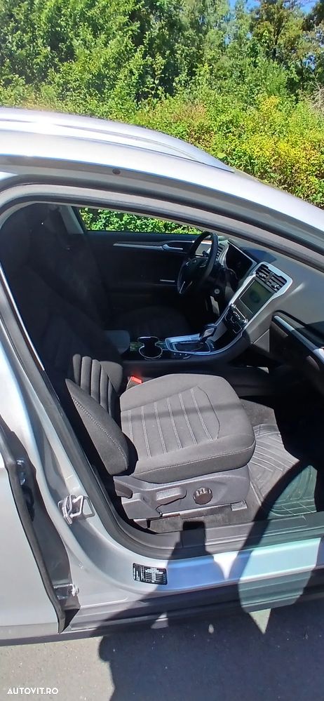 Ford Mondeo 2.0 TDCI Start-Stopp PowerShift-Aut Titanium - 4