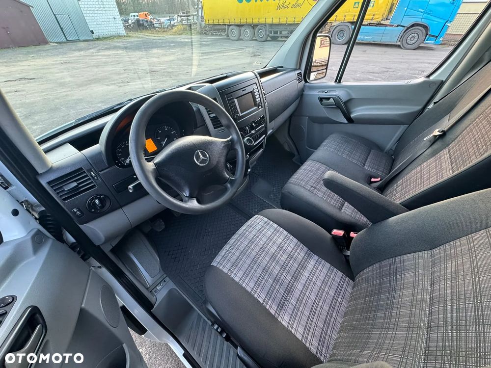 Mercedes-Benz Sprinter - 5