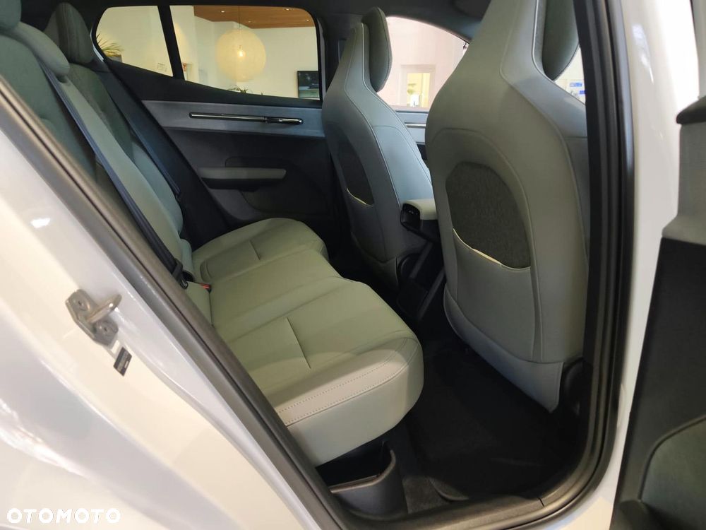 Volvo EX30 69kWh Twin Motor Ultra - 24