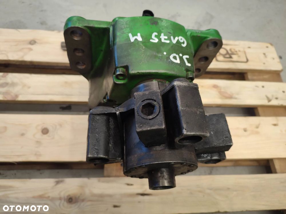 Przedni WOM John Deere 6175M (CE31768) - 7