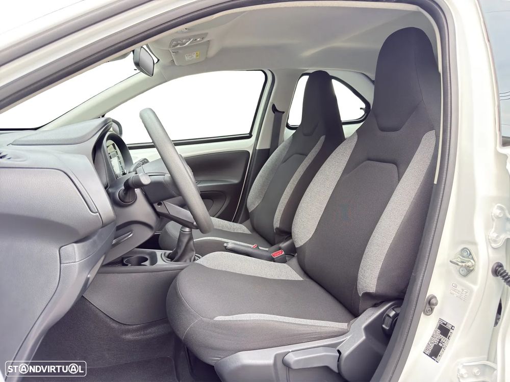Toyota Aygo X Standard - 12