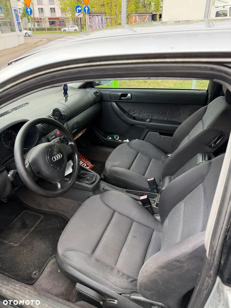 Audi A3 3-drzwiowe 1.8 Ambiente - 6