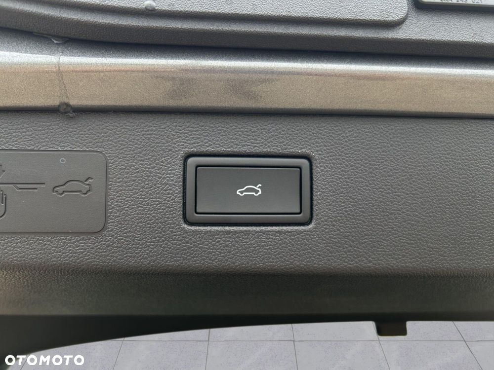 Volkswagen T-Roc 1.5 eTSI Style DSG - 31