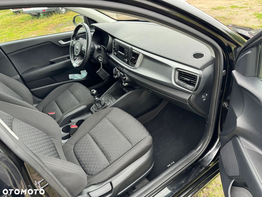 Kia Rio 1.2 Edition 7 - 11
