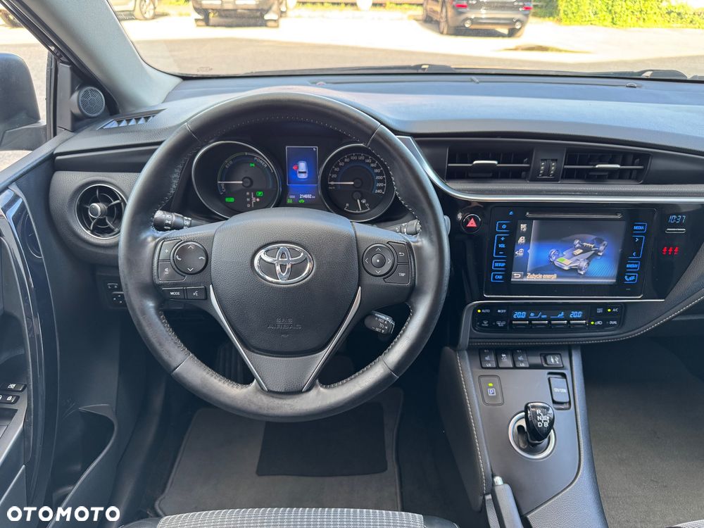Toyota Auris - 16