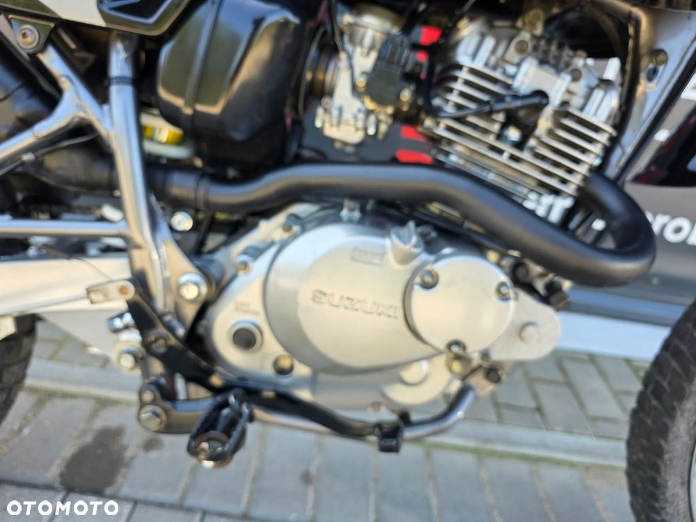 Suzuki DR - 24