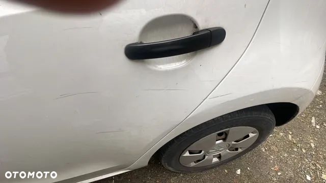 Volkswagen up! 1.0 move - 6