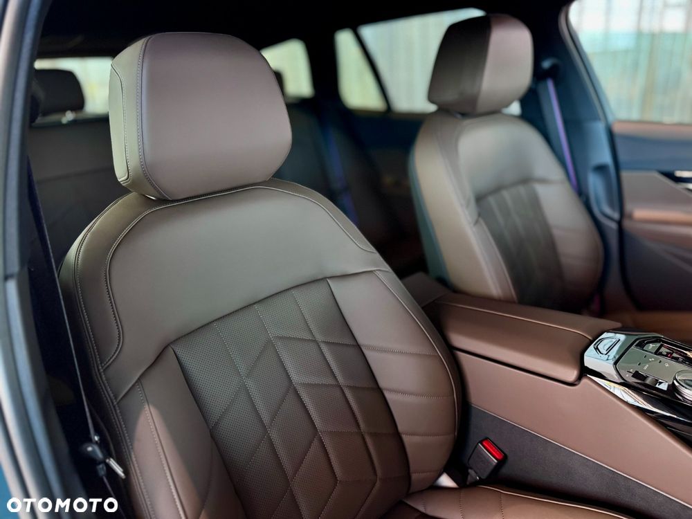 BMW Seria 5 520d xDrive mHEV M Sport - 12