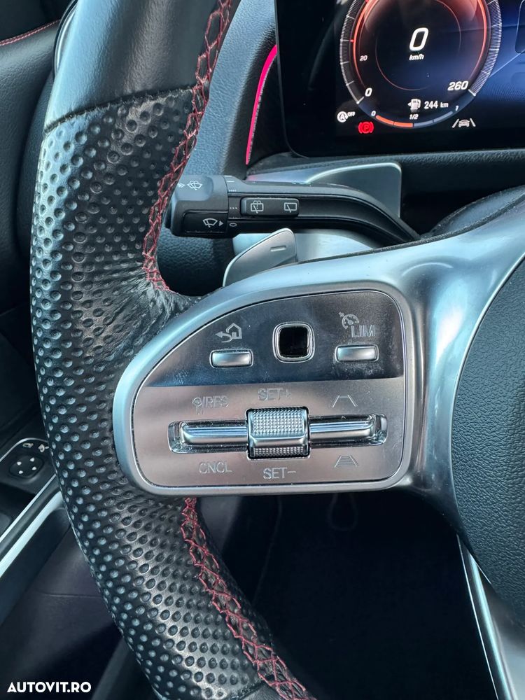 Mercedes-Benz GLB 200 4MATIC 8G-DCT AMG Line - 24