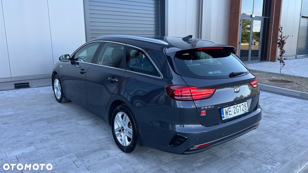 Kia Ceed 1.6 CRDi SCR M - 4