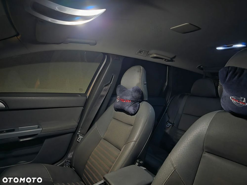 Volvo V50 1.8 Momentum - 21