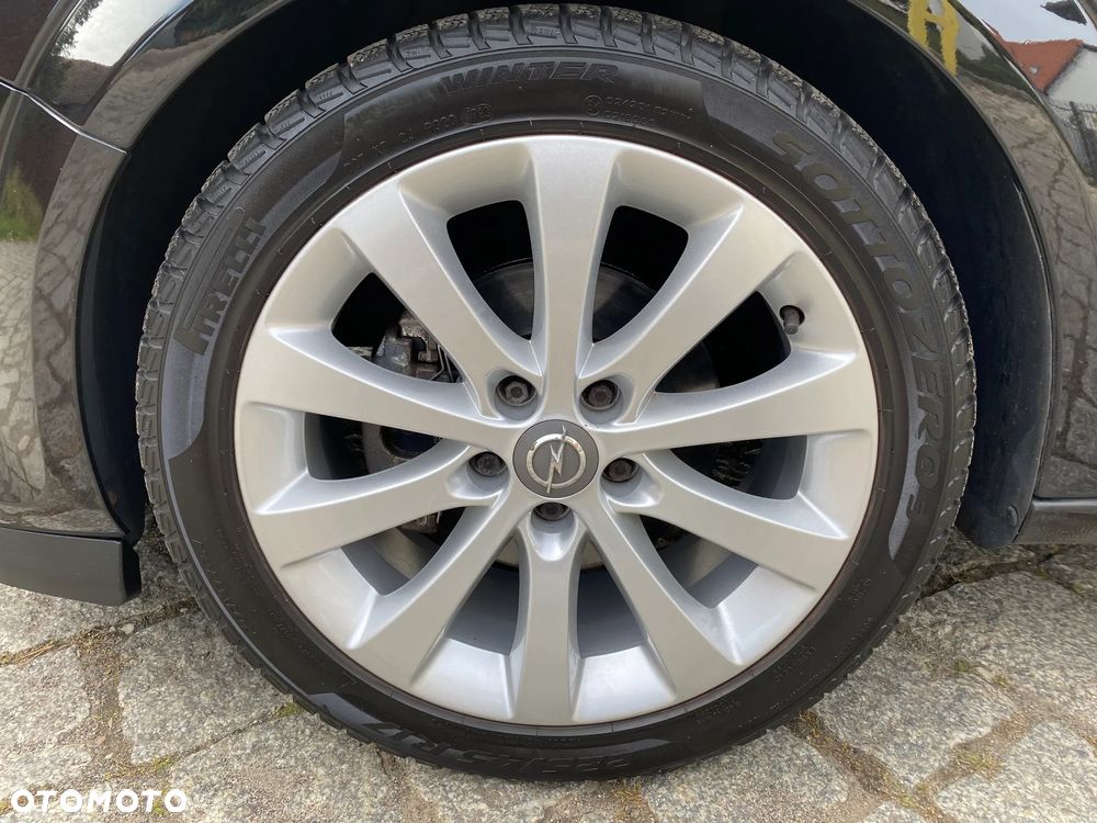 Opel Astra GTC 1.4 NAVI - 29