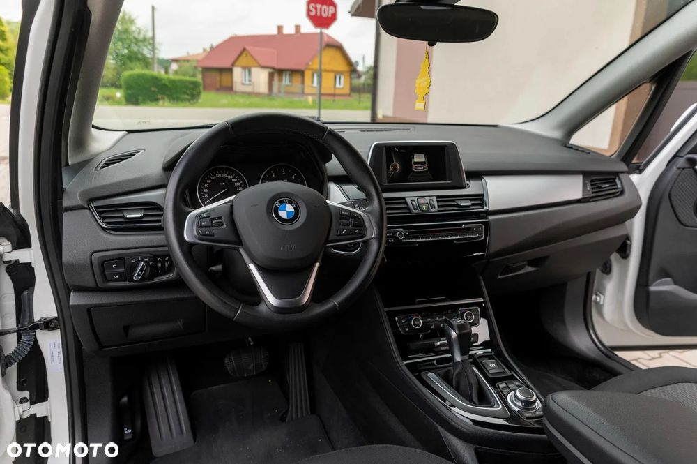 BMW Seria 2 218d Sport-Aut - 26