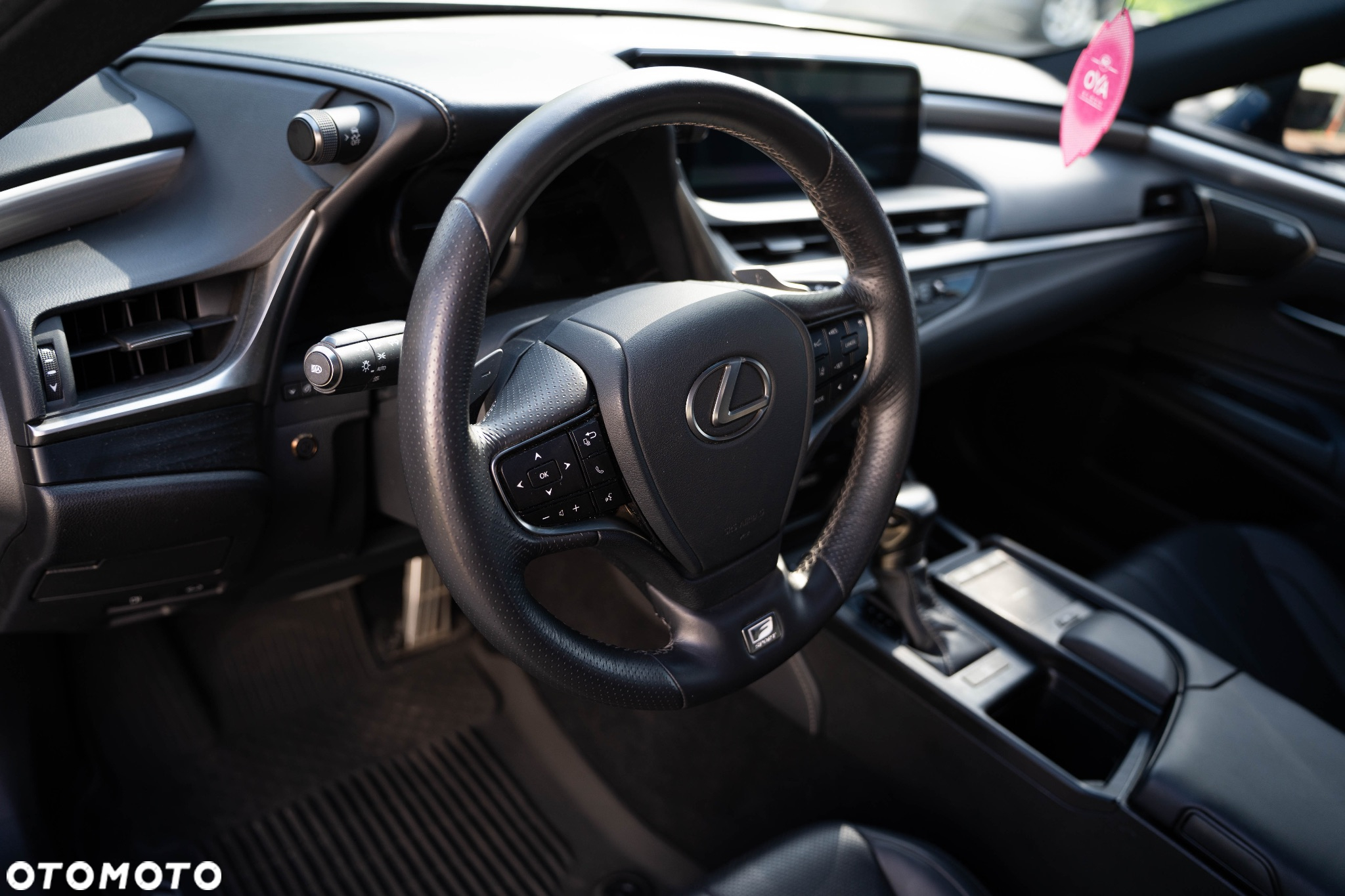 Lexus ES - 11